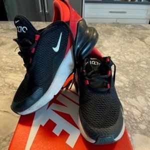 Kids Nike Air Max 270 Size 2 (Black/Red)
